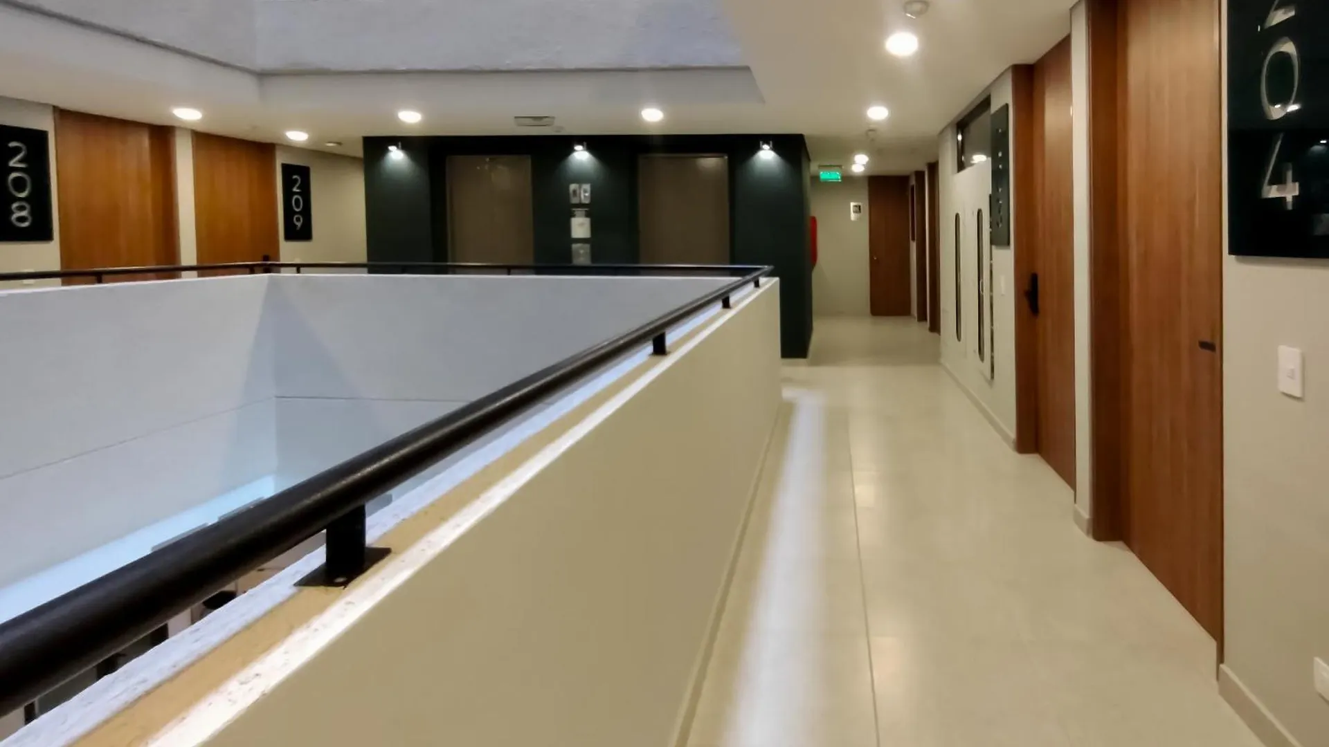 The Hood 102, Modern And Luxury Apartments Bogota 0*,  Colombia